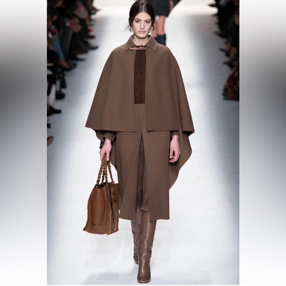 Stunning Valentino Wool and Suede Runway Cape - 6